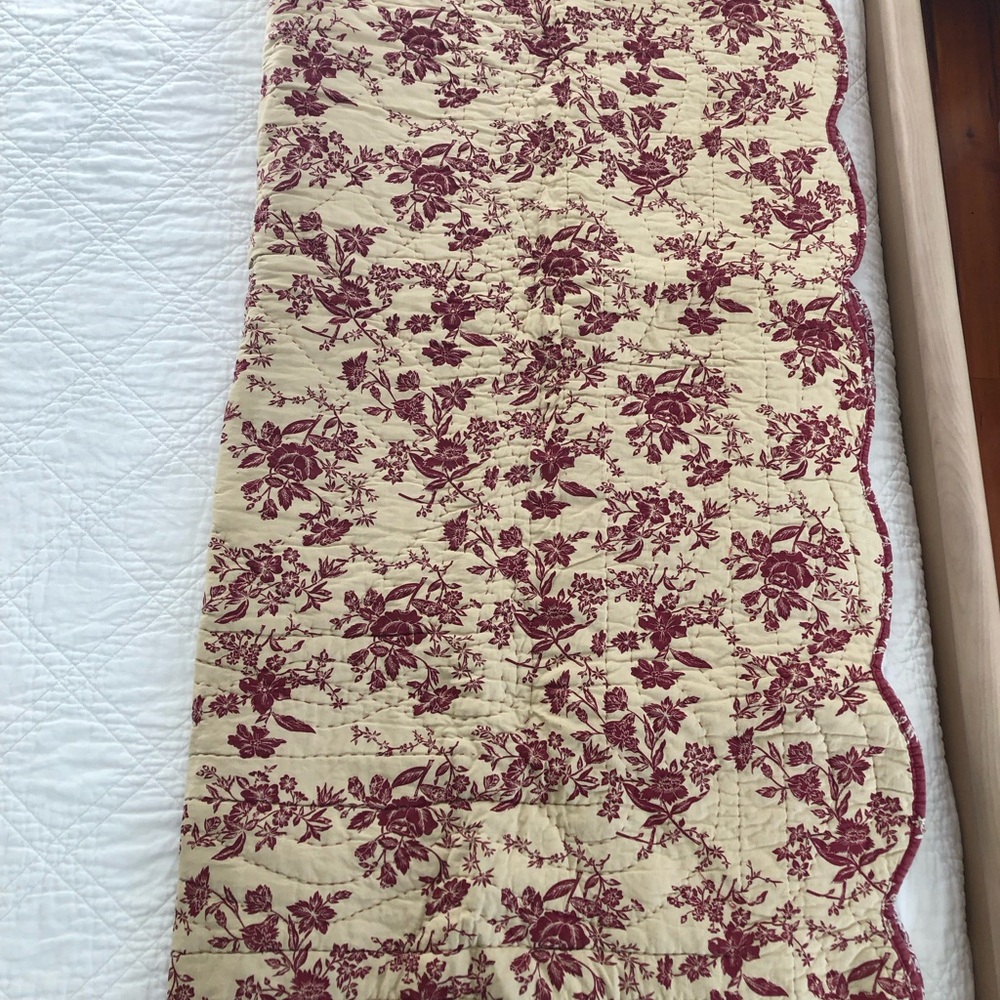 EUC Burgundy Floral Design Quilt - Throw - Reversible with Channel Stitching - Picture 7 of 14
